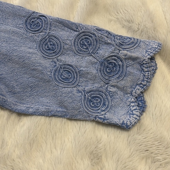 Denim button up top - Picture 3 of 9